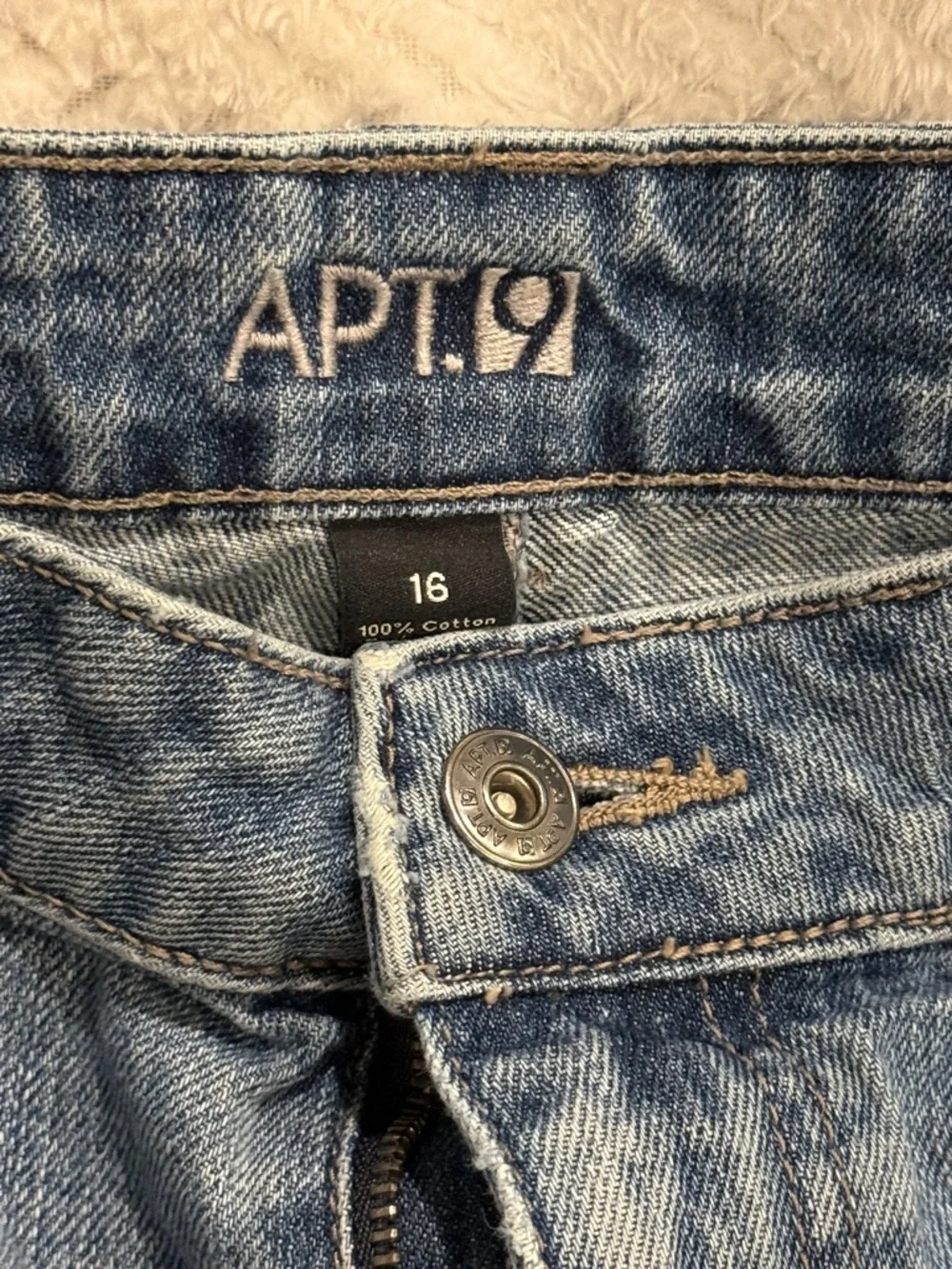 Apt. 9 Womens Light Blue Distressed Rolled Hem Denim Shorts Size 16